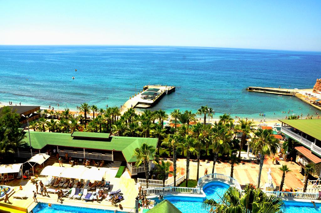 Seven Seas Palmeras Bay 2