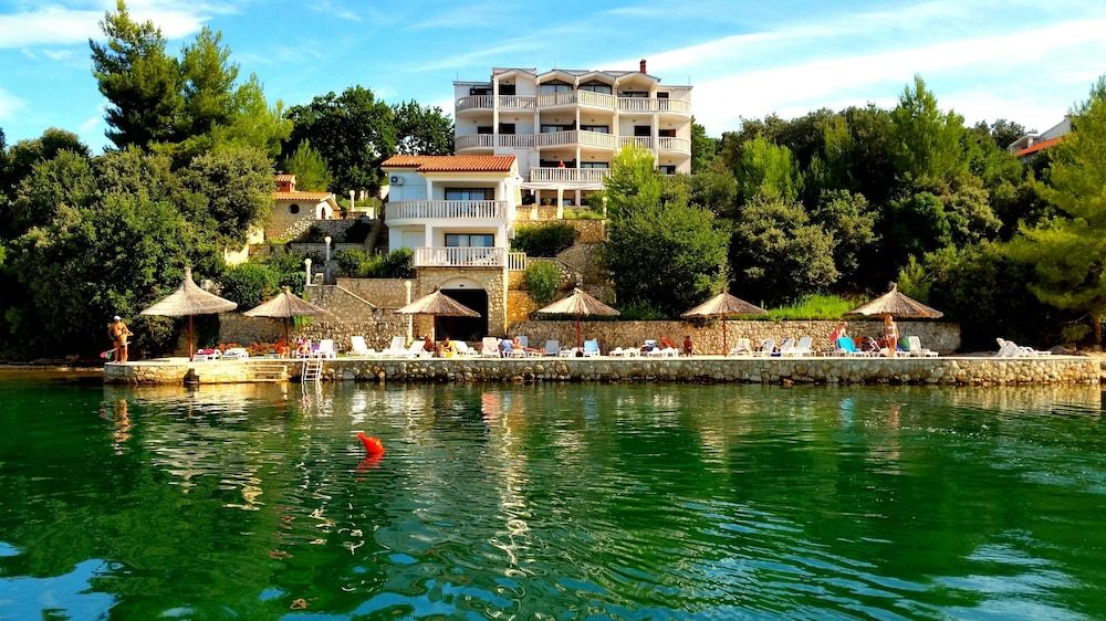 Hotel Lucija 1