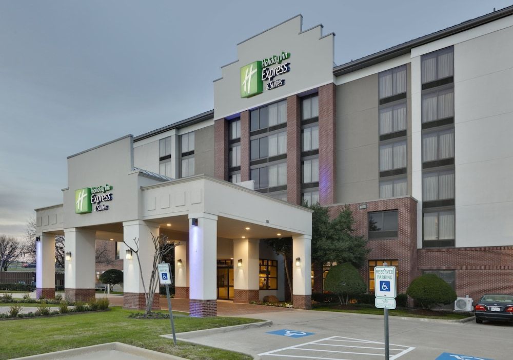 Holiday Inn Express & Suites IRVING CONV CTR - LAS COLINAS by IHG 1