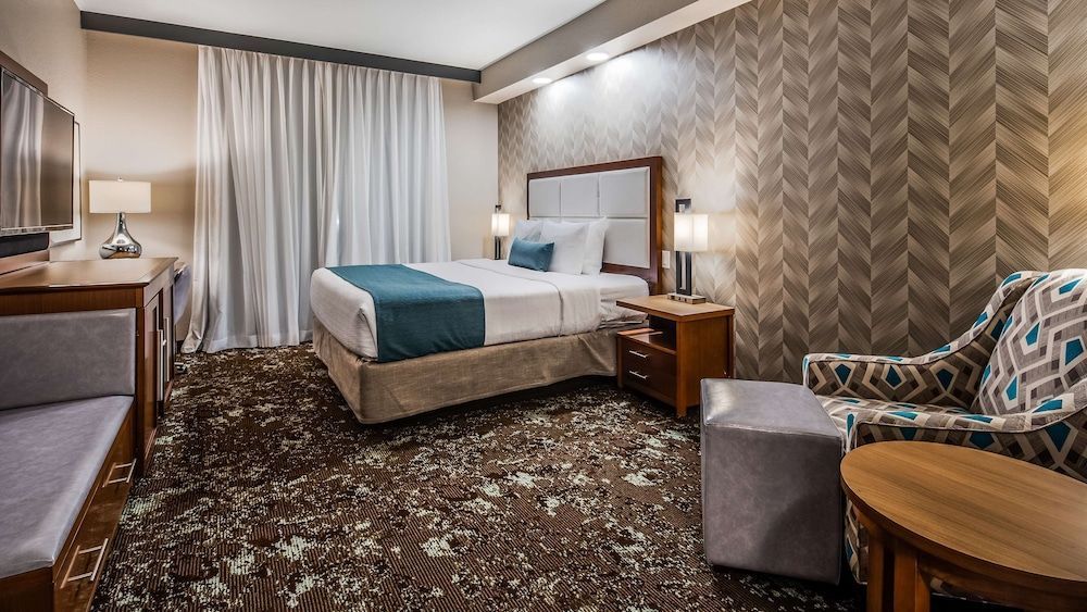 Best Western Premier Des Moines-Ankeny Hotel 1