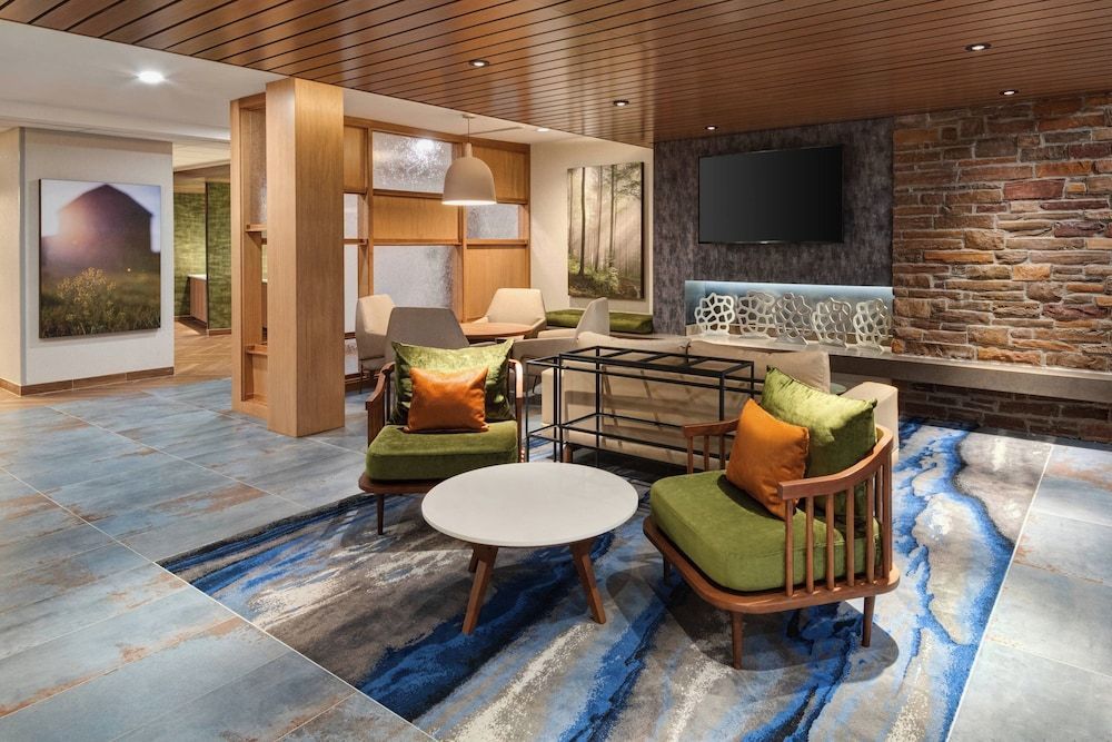 Fairfield Inn & Suites by Marriott Lexington East/I-75 1