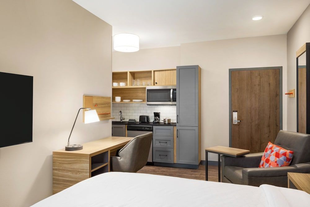 Candlewood Suites Navasota by IHG 1