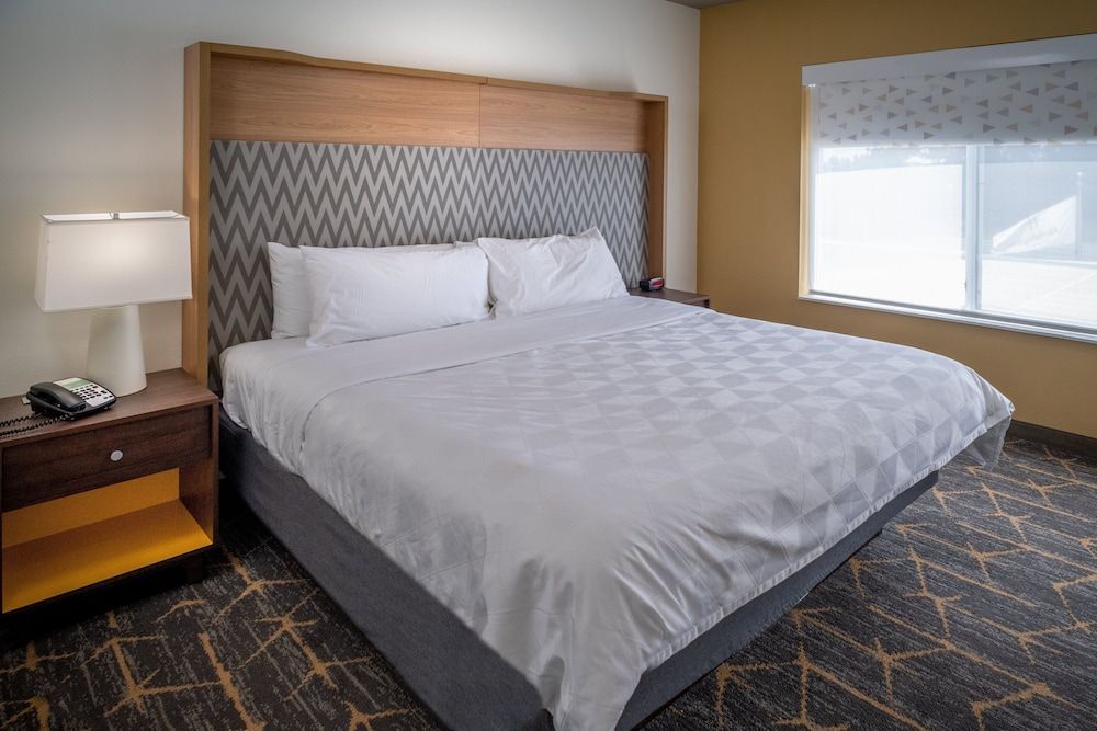 Holiday Inn & Suites BECKLEY by IHG 2