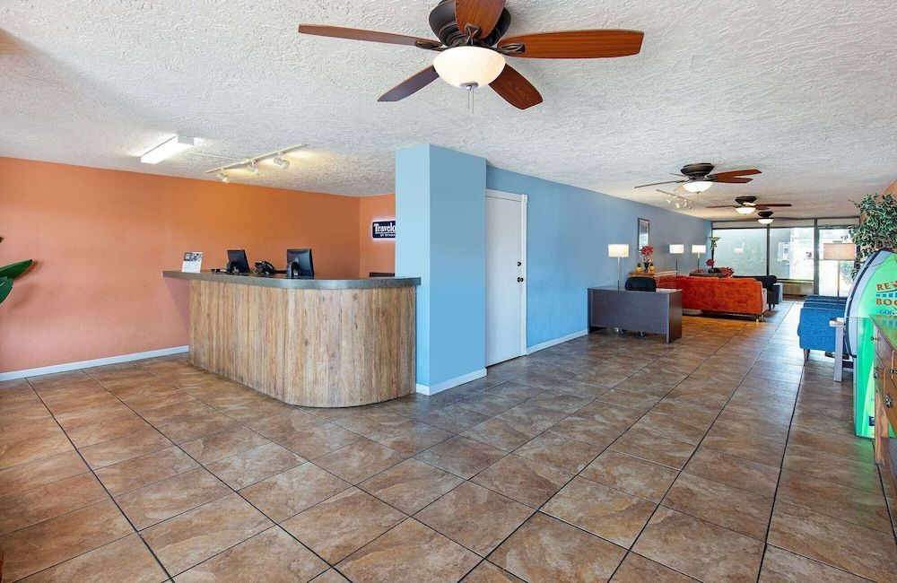 Americana Inn a Travelodge by Wyndham 1