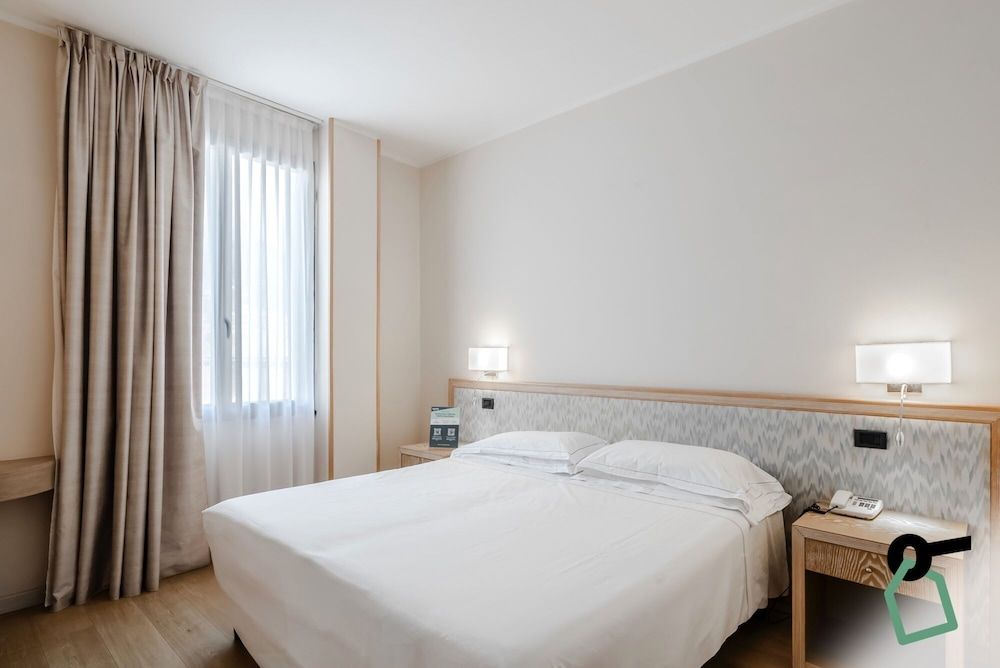 HOTIDAY Room Collection - Mediterranee Alassio 1