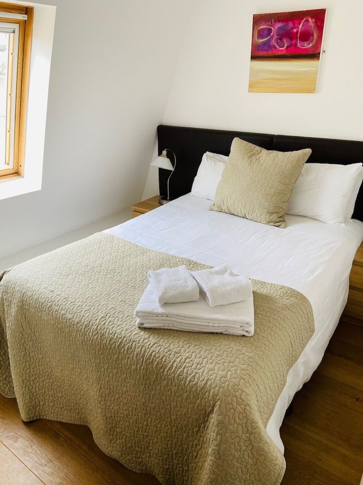 CS Exclusive Apartments of Princess Street West End 2