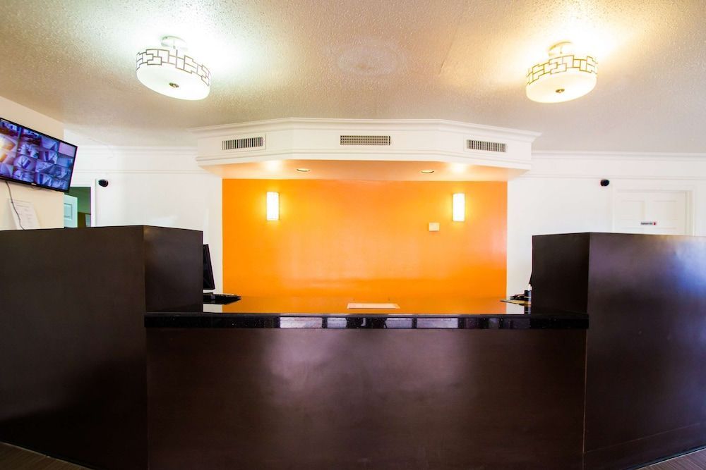 Motel 6-Austin, TX - Midtown 2