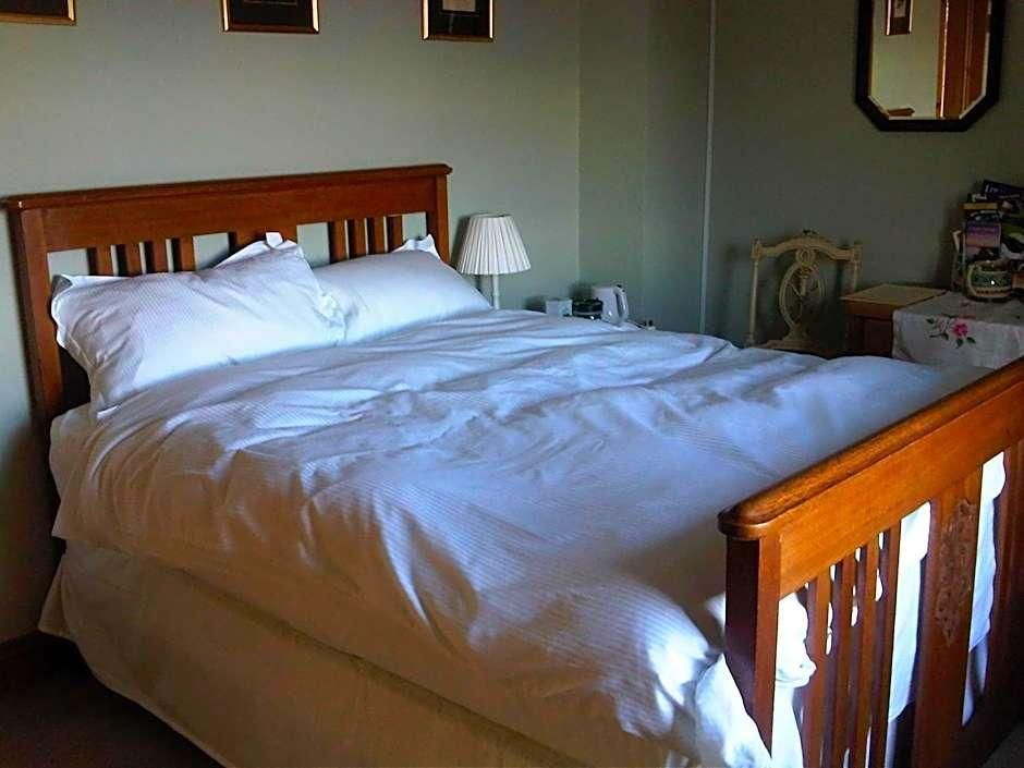 Bay Cottage Bed & Breakfast 1