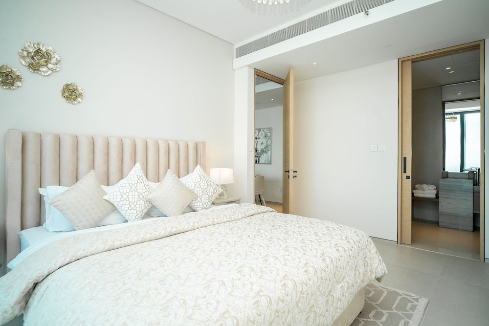 Jumeirah Gate Tower - Luton Vacation Homes 2