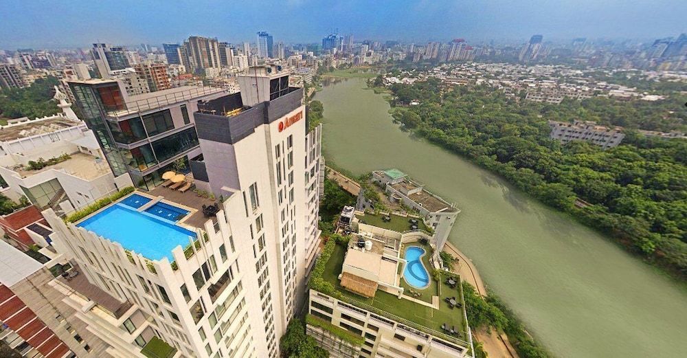 Amari Dhaka 1