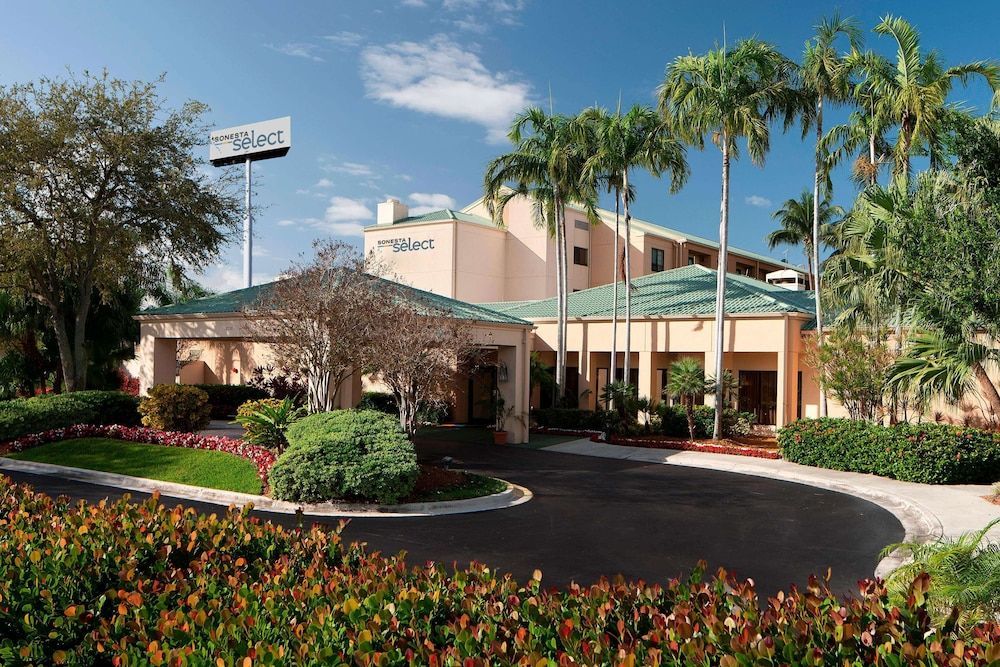 Sonesta Select Miami Lakes 1