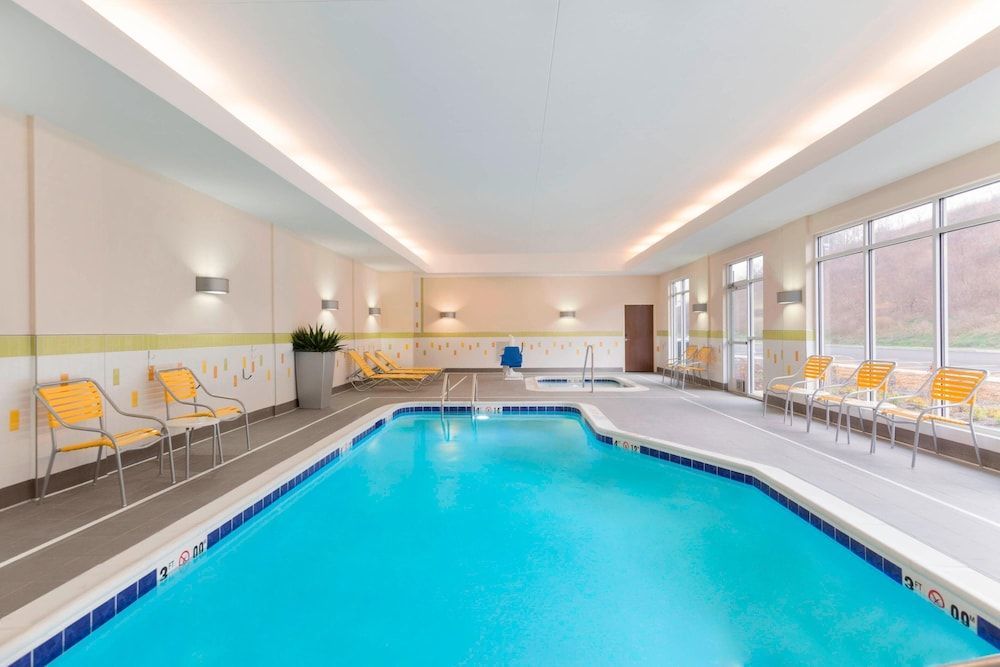Fairfield Inn & Suites by Marriott Pittsburgh Airport/Robinson Township 1