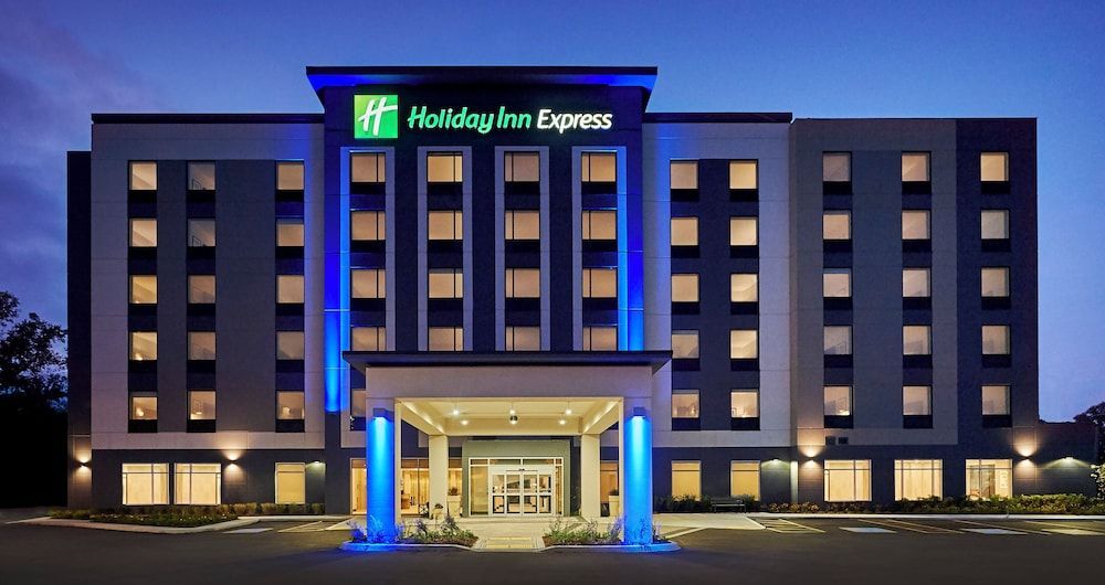 Holiday Inn Express SARNIA - POINT EDWARD by IHG 1