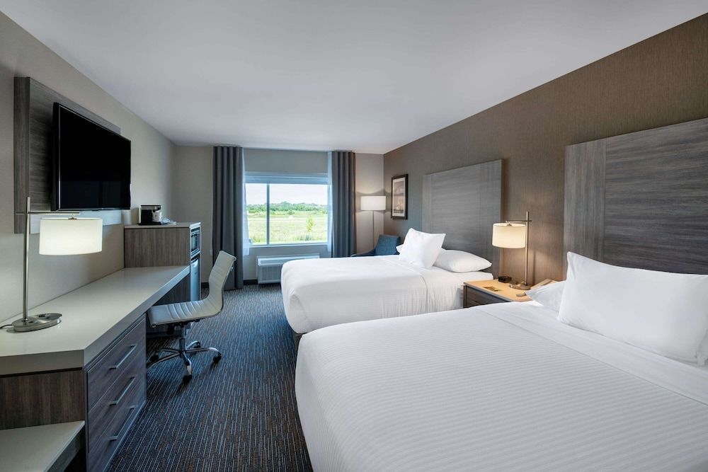 Wingate by Wyndham Kanata West Ottawa 1