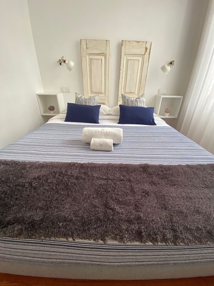 Botica Guesthouse 1