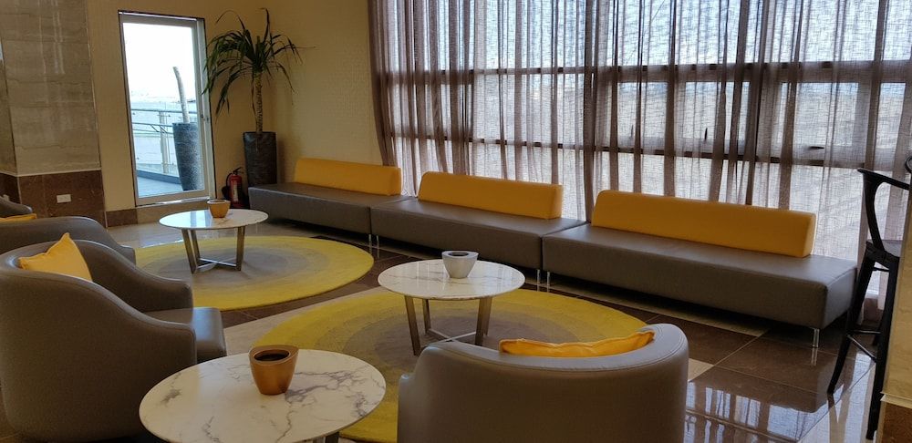 One Central Hotel & Suites 2