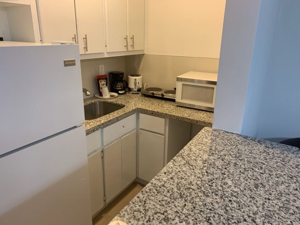 Miami Airport Apartment Inn 2