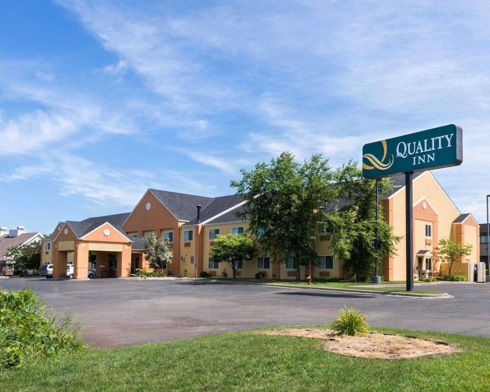 Quality Inn Lakeville North 1
