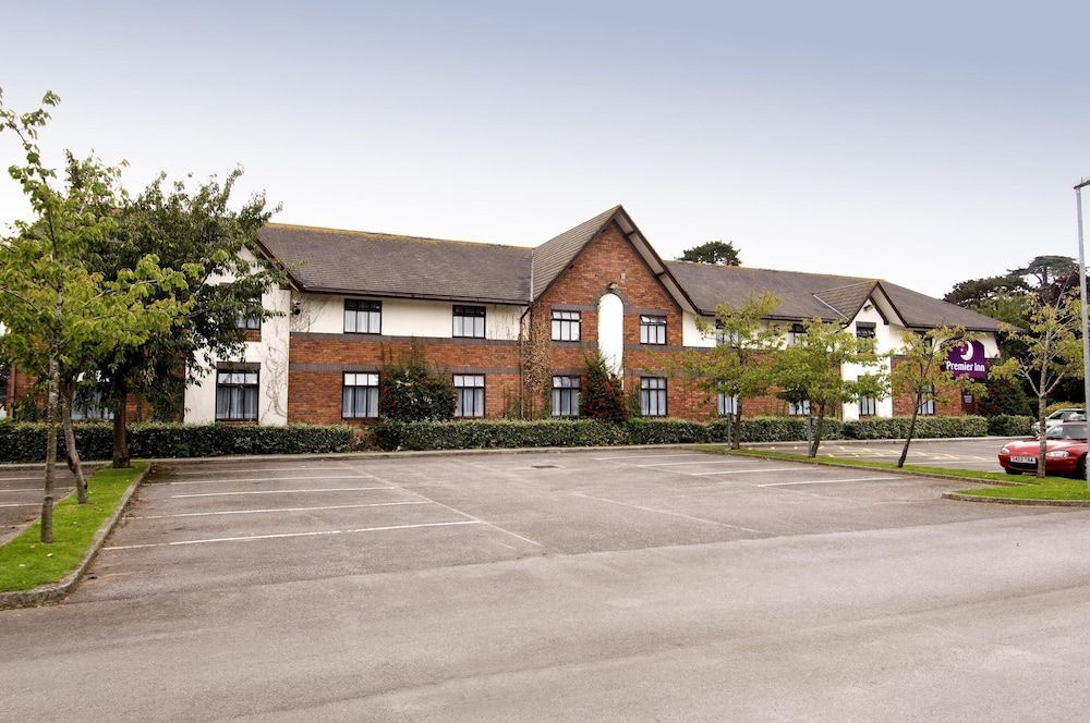 Premier Inn Taunton East 1