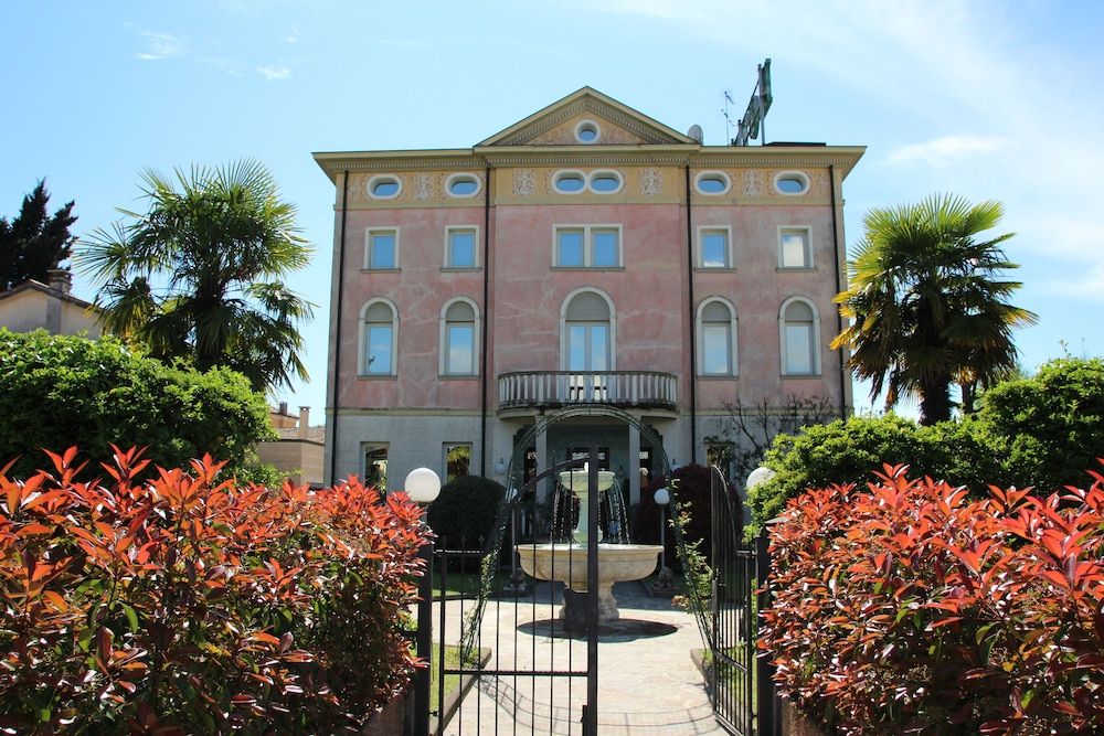 Park Hotel Villa Leon d'Oro 1