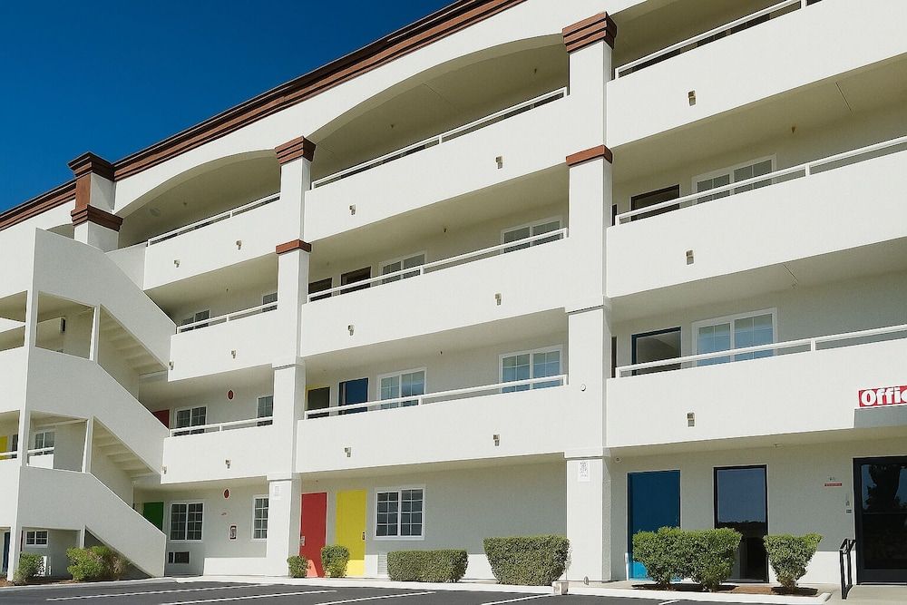 BORDER PLAZA HOTEL 1