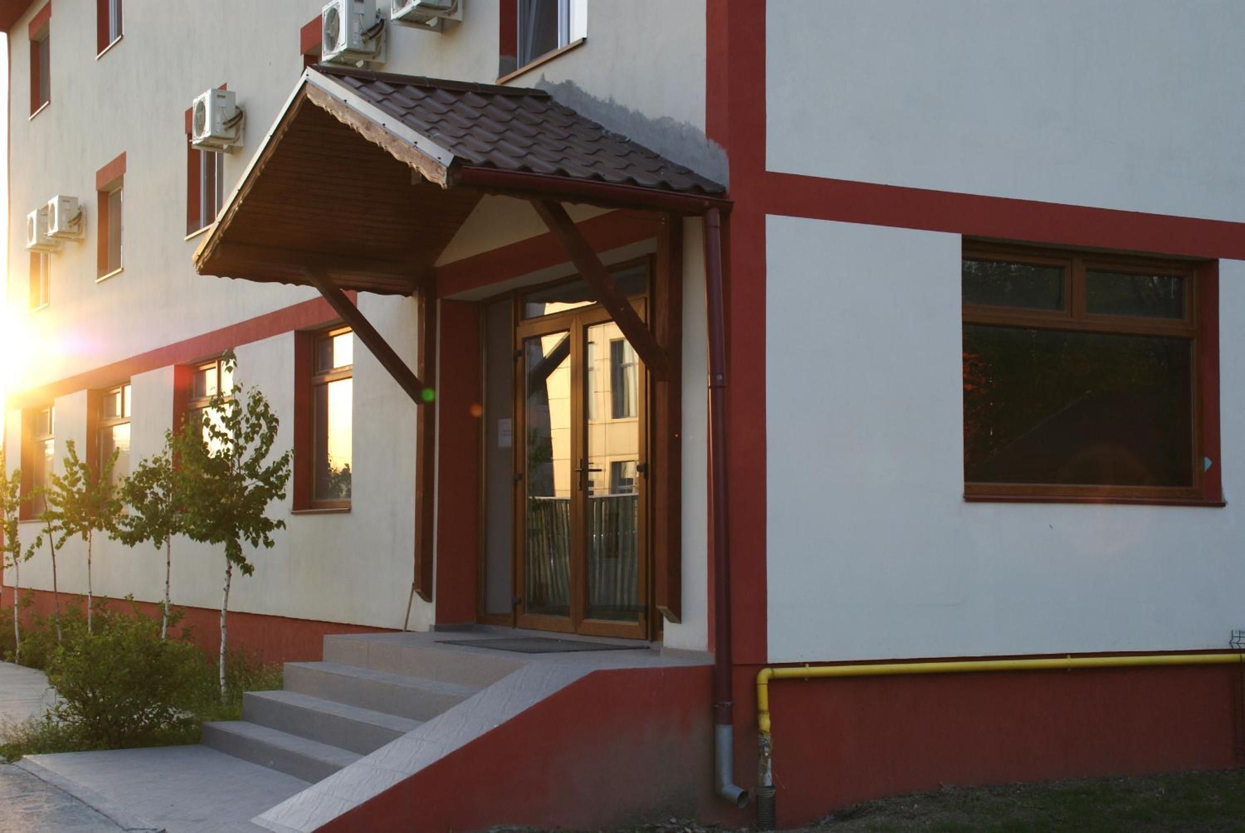 Hotel Otopeni 2