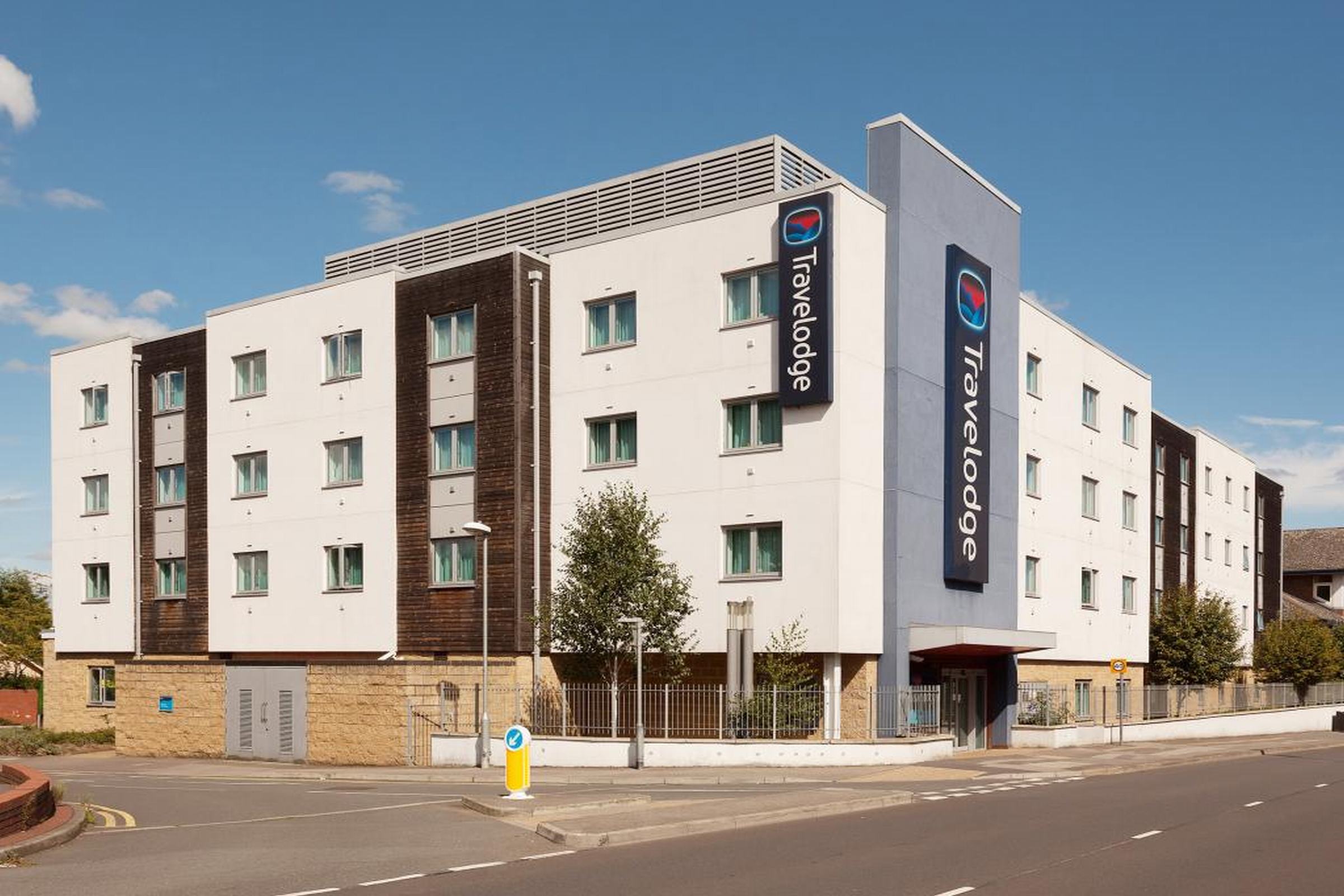 Travelodge Bracknell Central 1