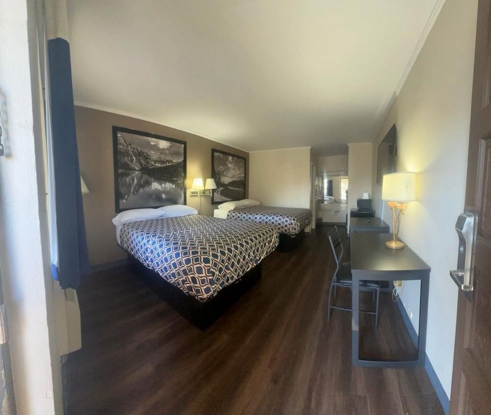 Loyalty Inn Rockingham 1