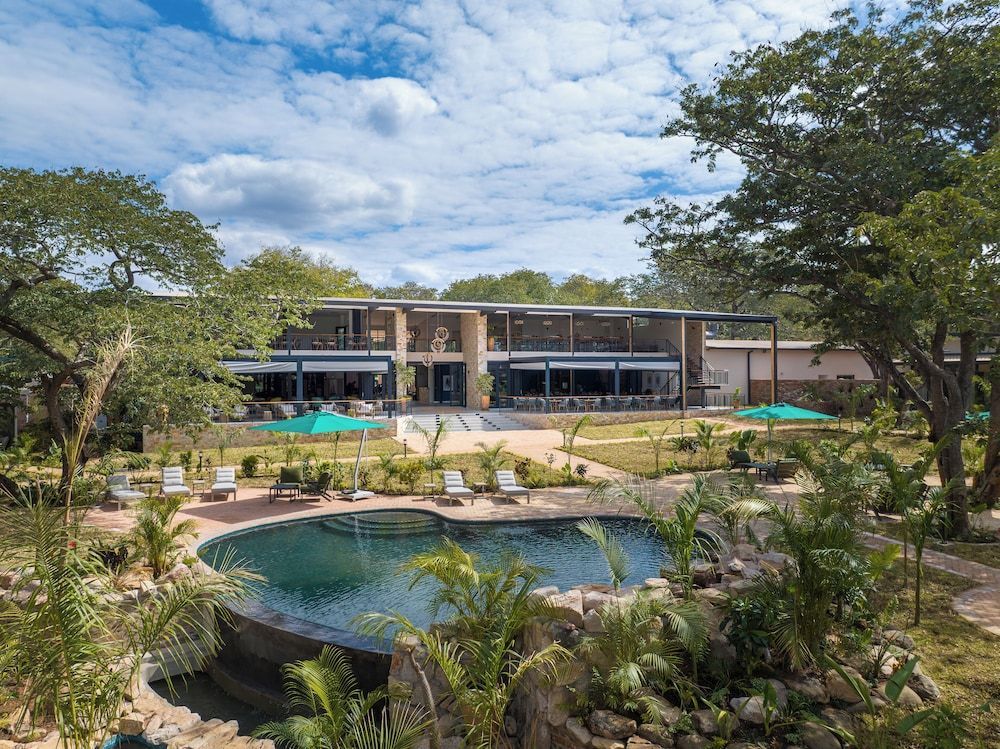 Waterfalls Lodge 1