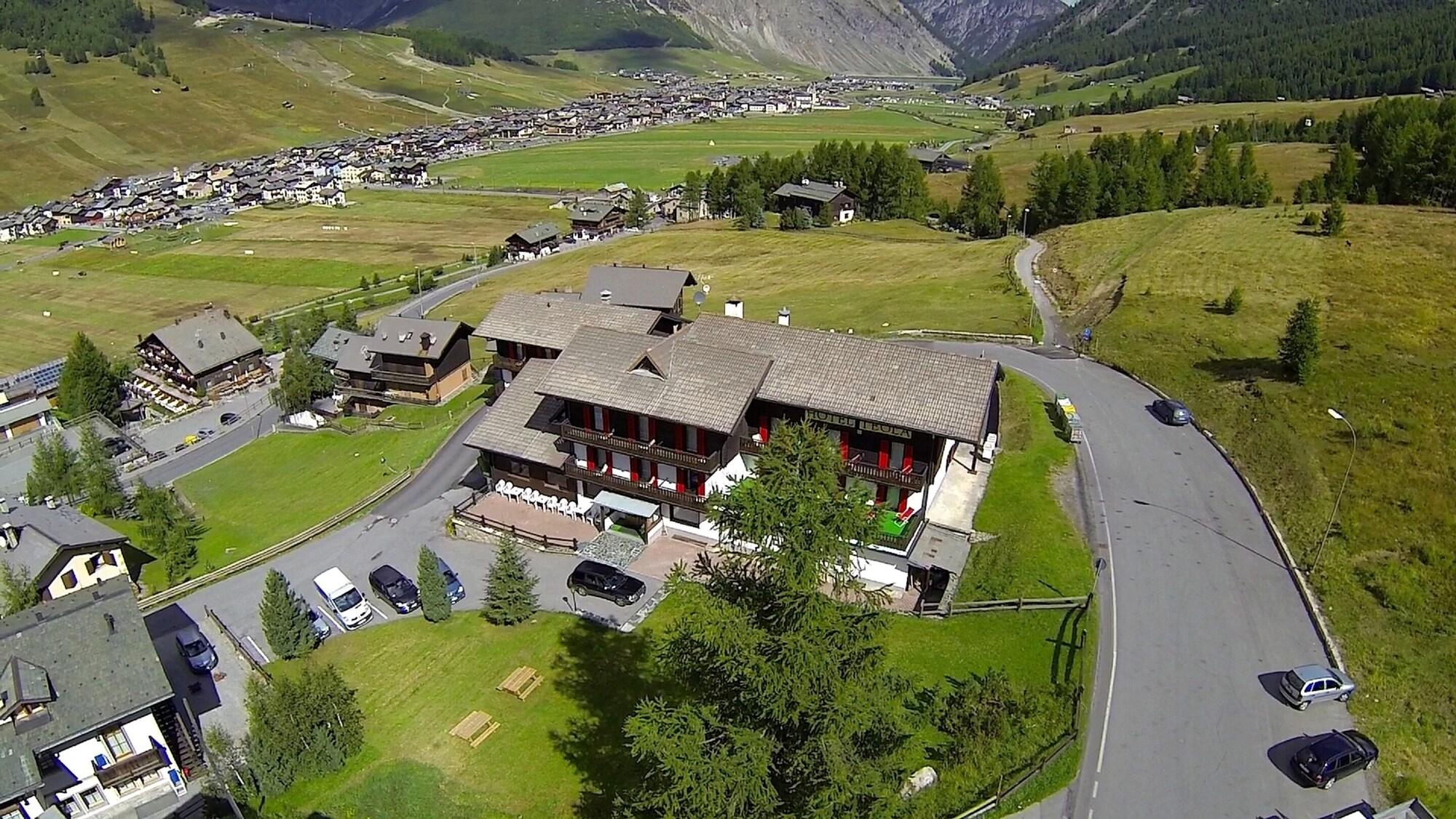 Hotel Teola 2