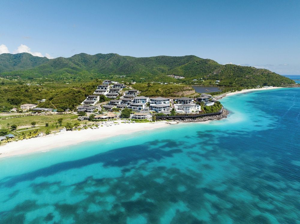 Tamarind Hills Resort & Villas 1