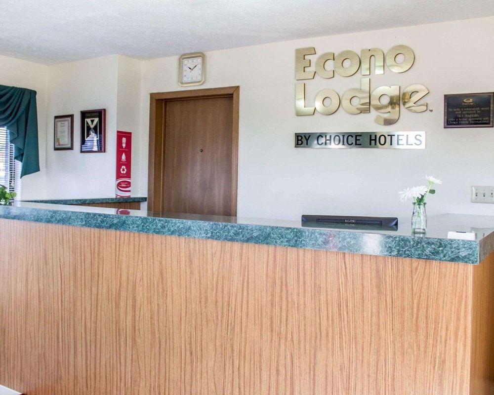 Econo Lodge Elkhart North 2