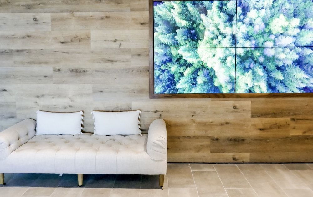 La Jolla Cove Suites 2
