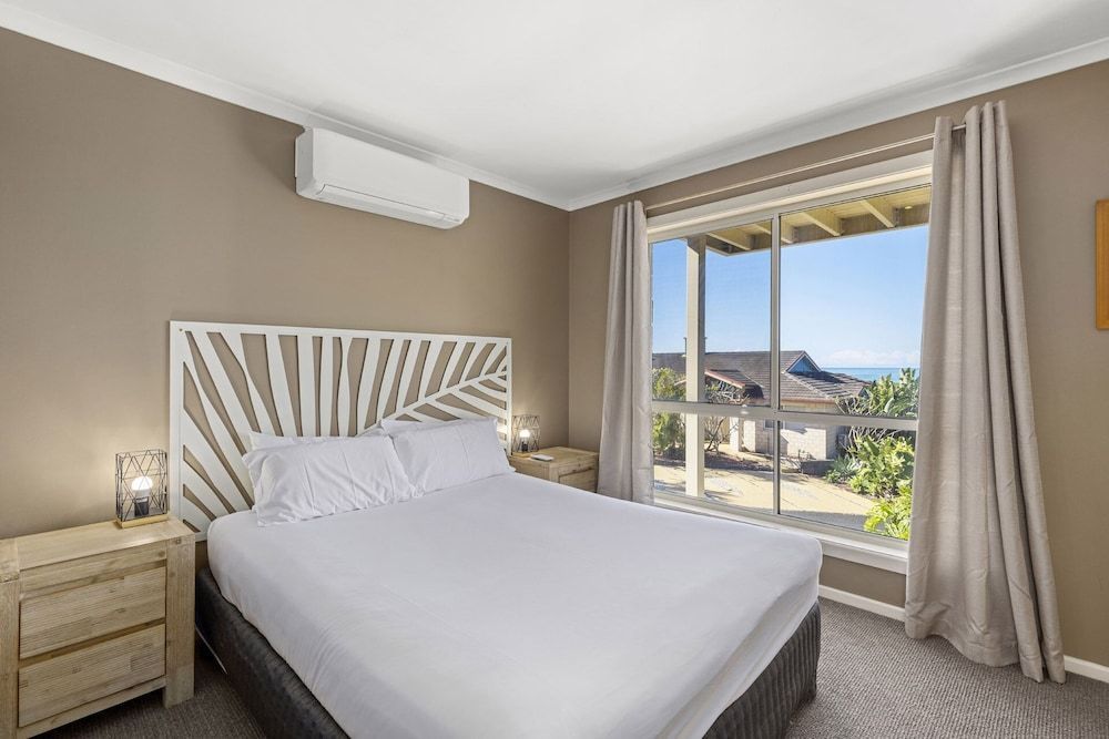 Aqualuna Beach Resort 2