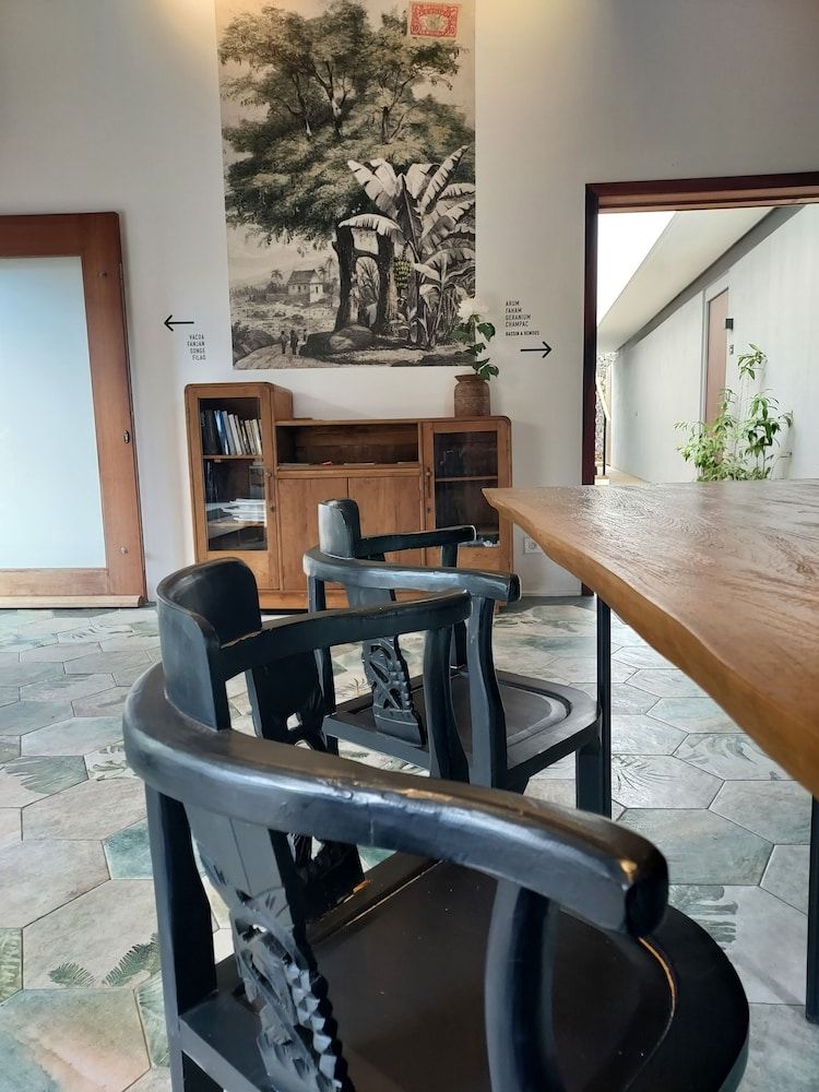 Clos de la Rivière 2