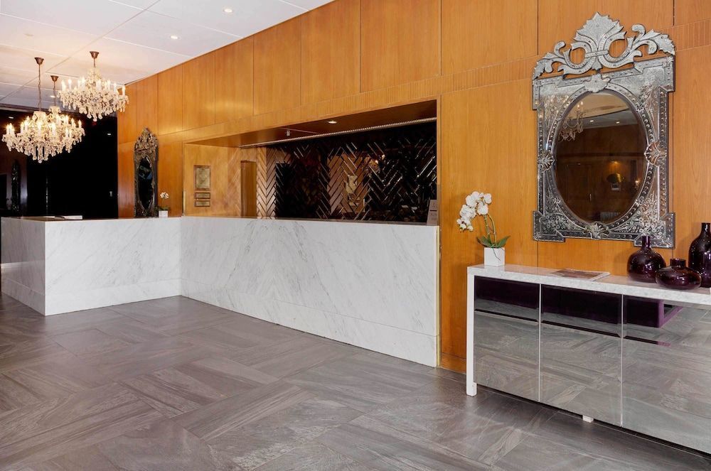 Sandman Signature Edmonton Downtown Hotel 2