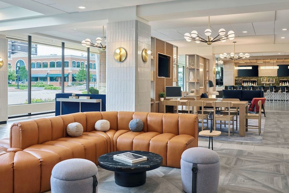 Delta Hotels by Marriott Muskegon Convention Center 2