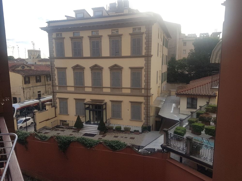 Florence Rooms Novella 1