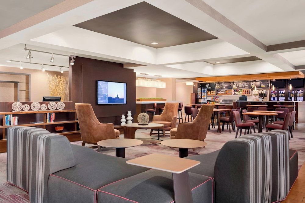 Courtyard by Marriott Springfield 2