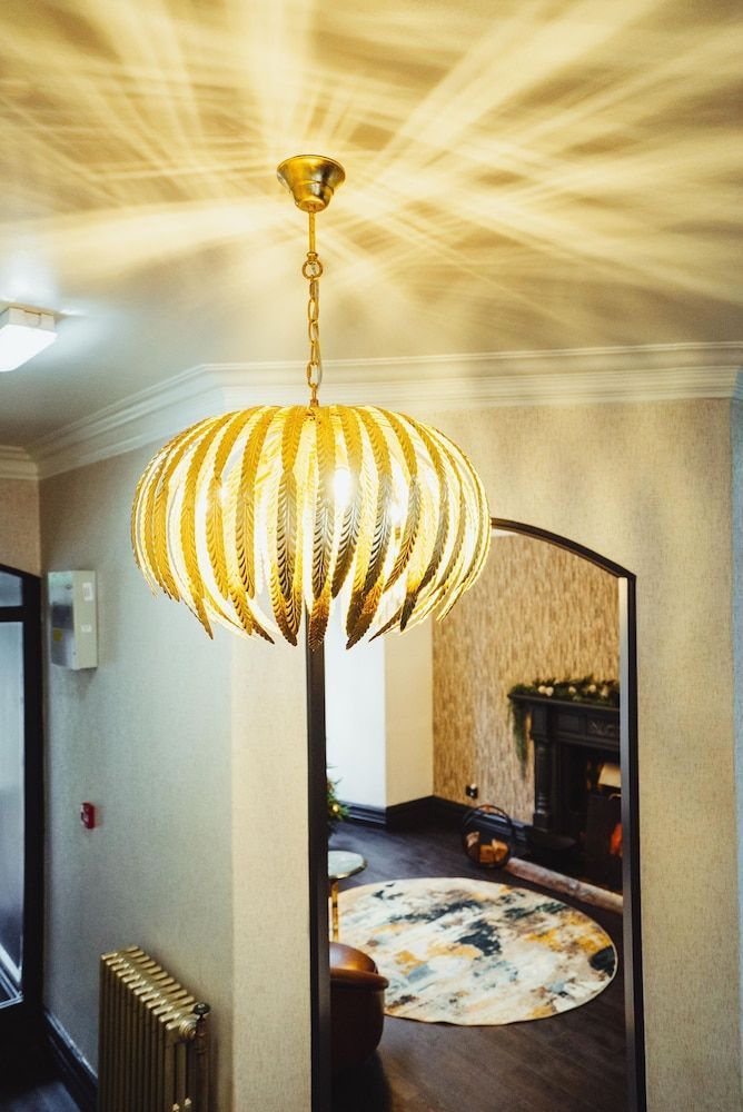 The Cranleigh Boutique 2