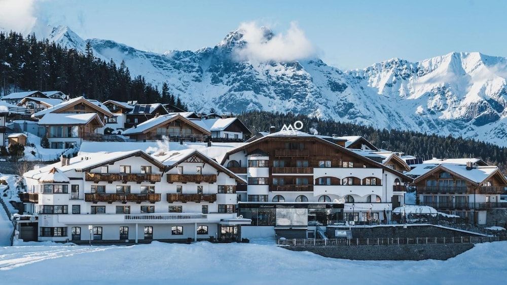 Mountains Hotel 1