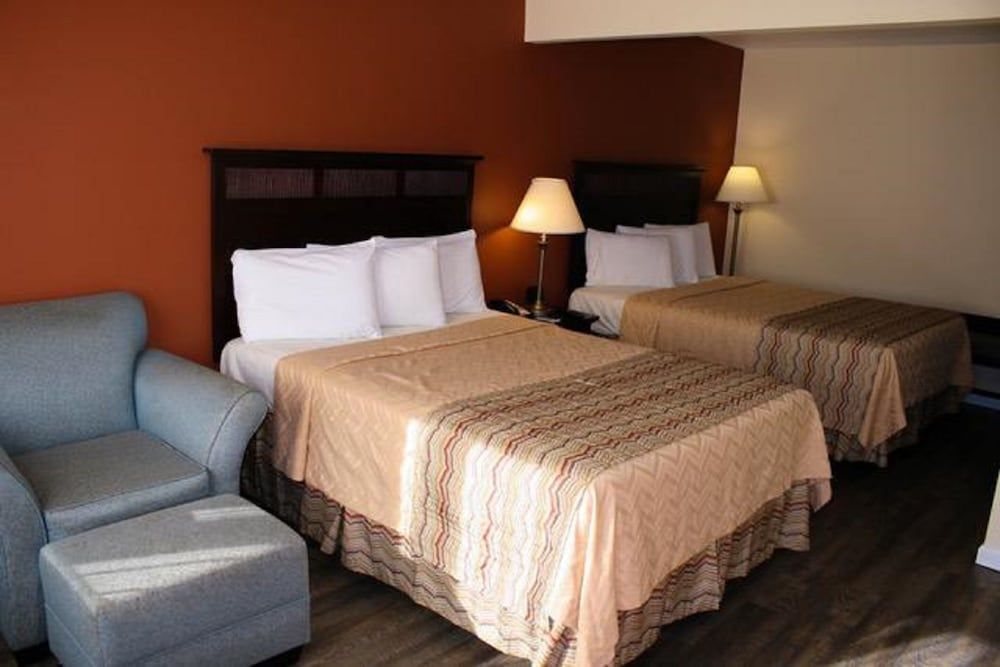 Valley Oaks Inn Woodland 2