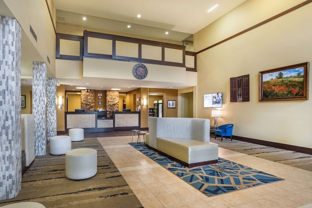 Best Western PLUS University Park Inn & Suites 2