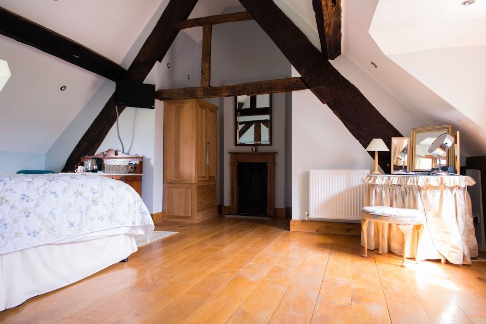 Huntlands Farm Bed & Breakfast 1
