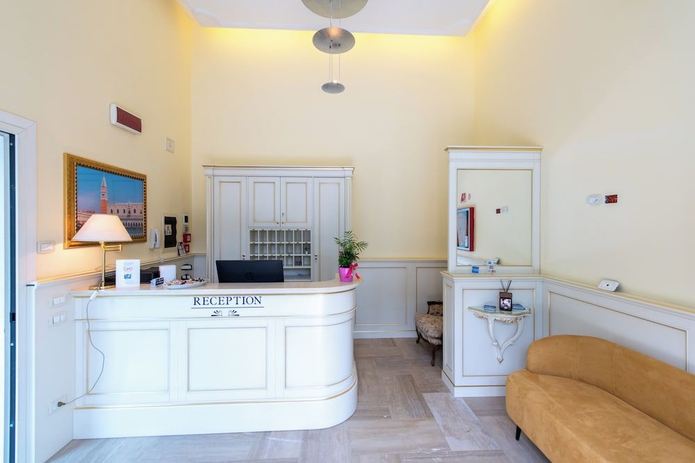 Hotel Ambasciata Venice - Atika & Atif 1