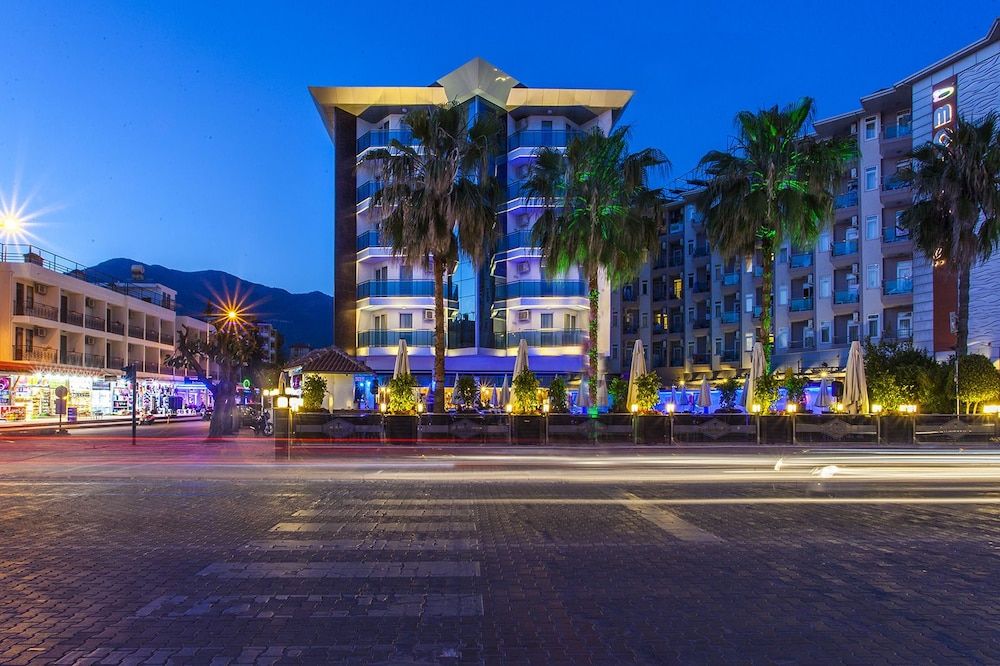 Parador Beach Hotel All Inclusive 1