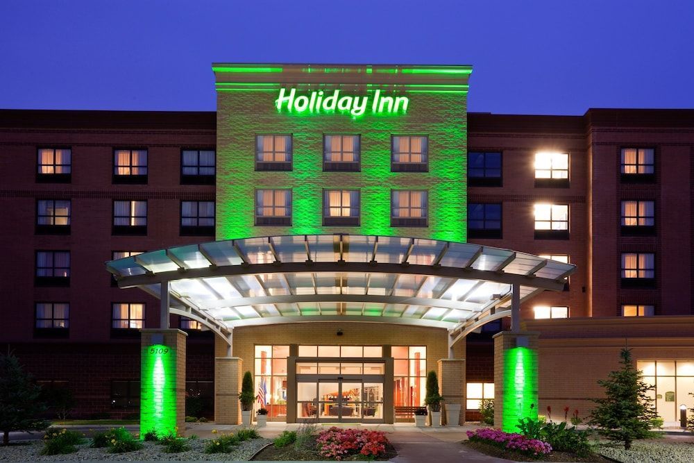 Holiday Inn MADISON AT THE AMERICAN CENTER by IHG 1