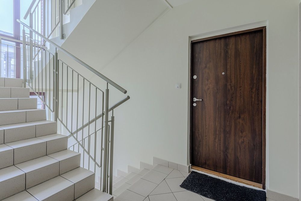 Lumina I 2BR Apartment with Balcony I Parking I Center of Warsaw 2