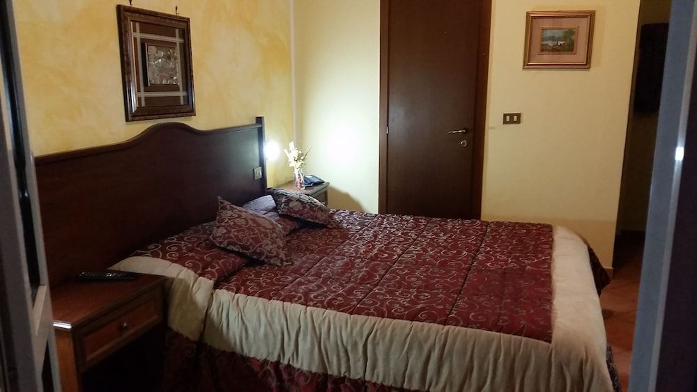 Hotel Chopin 2