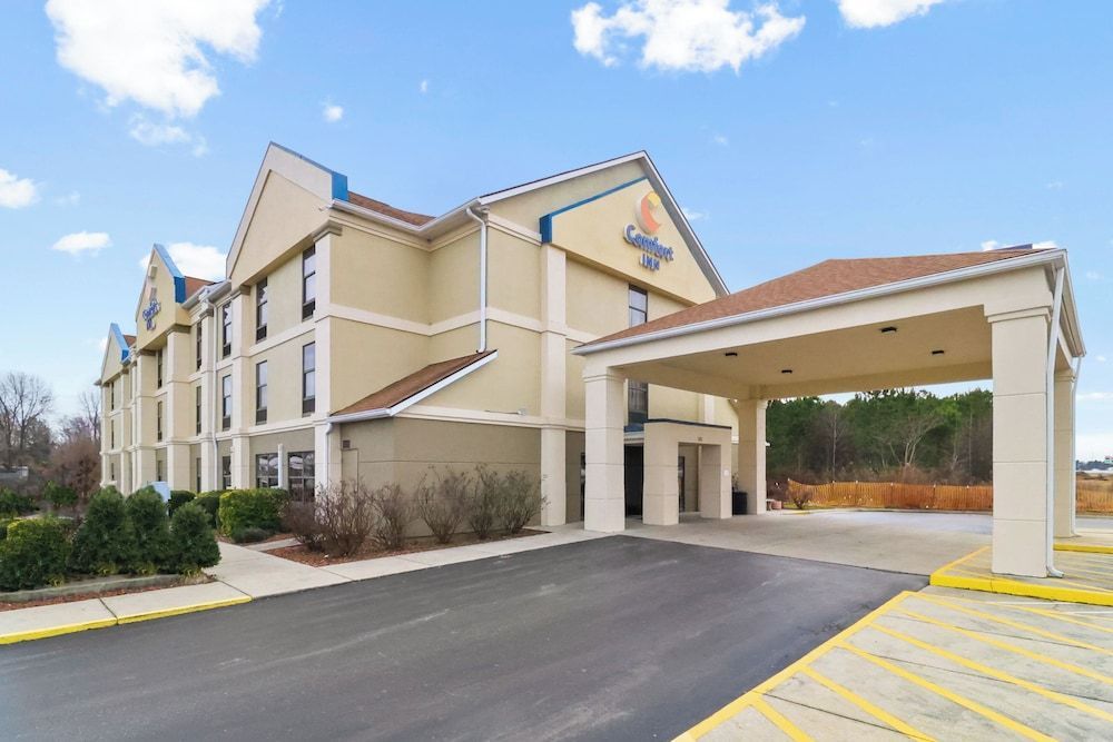 Comfort Inn Dunn near I-95 1